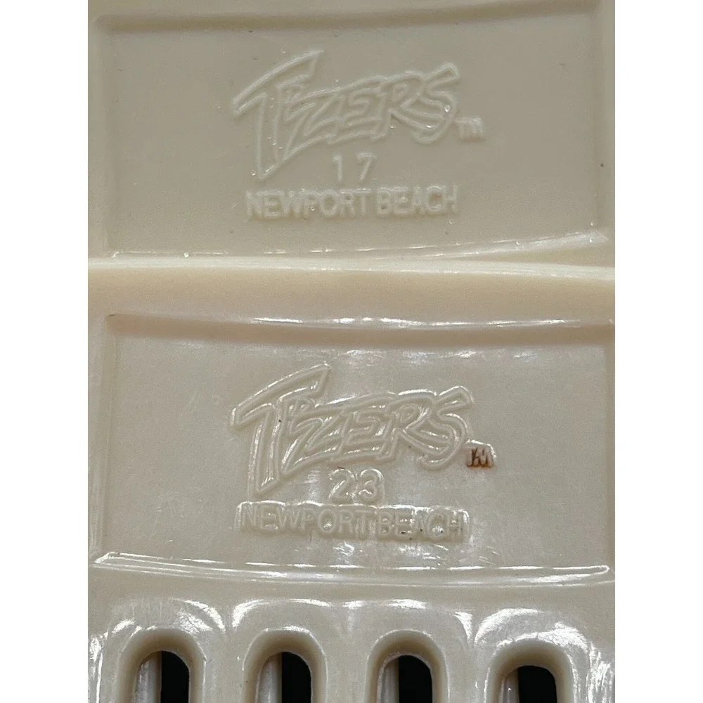 VTG 1980's TZERs Newport Beach Hair Combs~ Cream & Teal Blue ~ Set of 2
